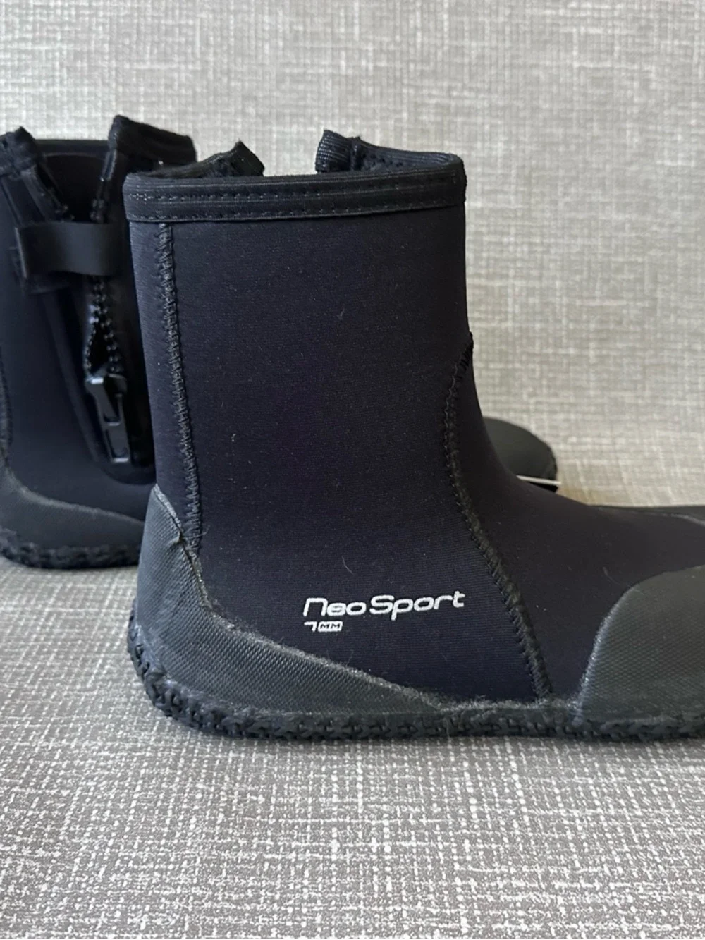 NeoSport 7mm Hi-Top Wetsuit Dive Boots Black Men’s 11 Women’s 12 Zip NWT